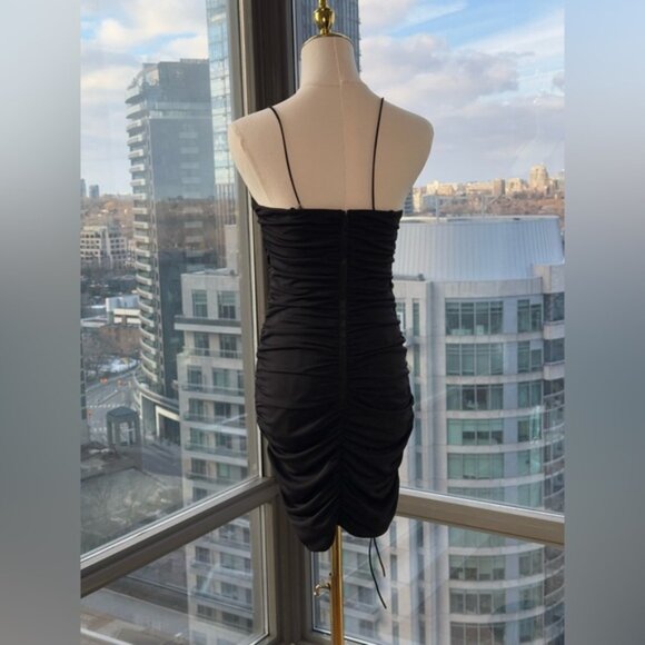 🆕 ALICE + OLIVIA 🧿 NWOT Siriana Ruched Mini Bodycon Dress, Black - Sz 10 - Picture 5 of 14